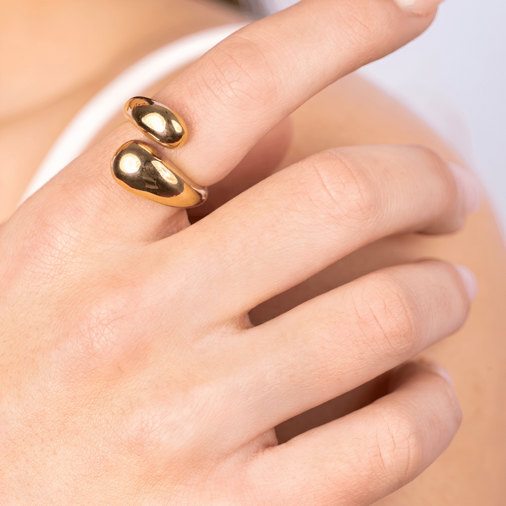Anello Bold Hug - (Taglia unica) - Gleamora Gioielli